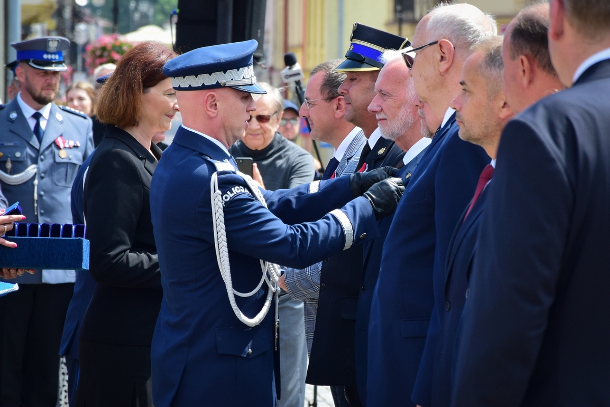 Prezydent Tarnobrzega z Brązowym Medalem Za Zasługi Dla Policji